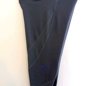 Nike women's All weather Leggings